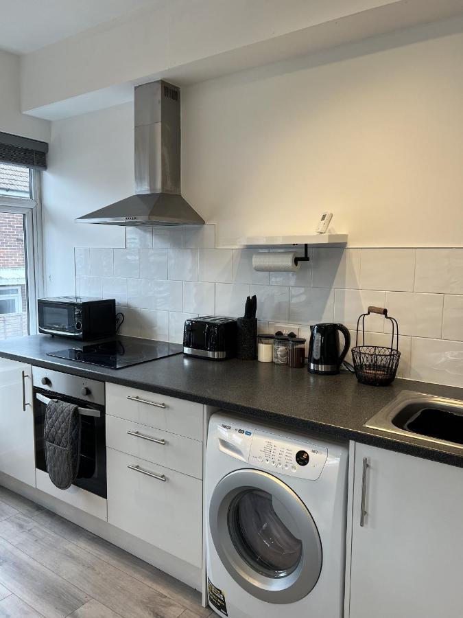 Warner Brothers Apartment Watford  Eksteriør bilde